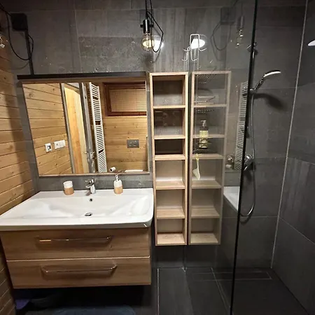 Apartmán Mýto Bergmax, Jasná Chopok 10min Transit - Mýto Apartments, Parking Free Mýto pod Ďumbierom