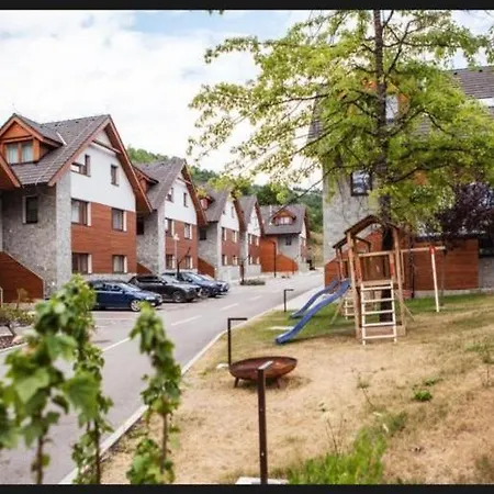 Mýto Bergmax, Jasná Chopok 10min Transit - Mýto Apartments, Parking Free Apartmán Mýto pod Ďumbierom